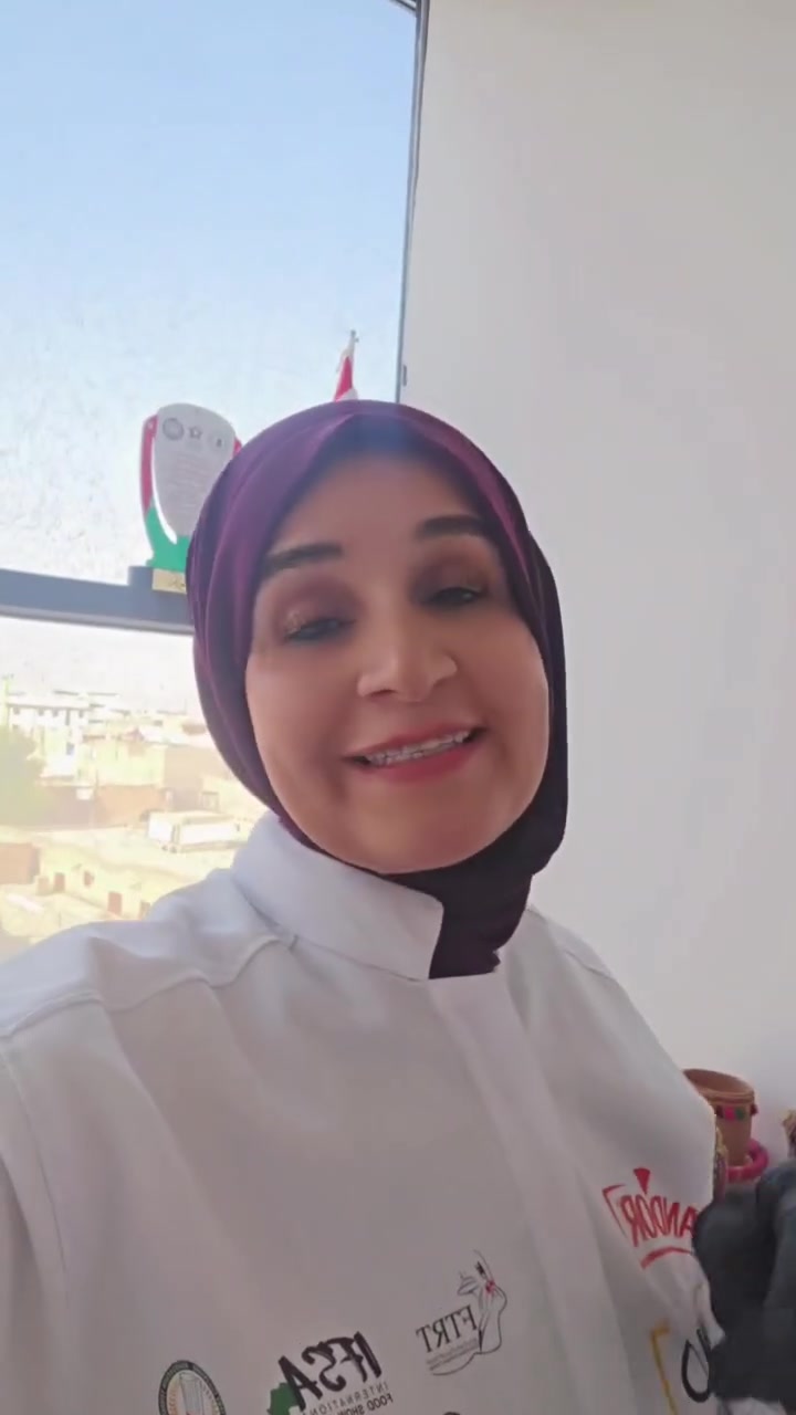 معقولة مريض السكر والضغط وحساسية الحنطة مياكل هرسية ميصير الشيف وداد فرمان متقبل تخليكم محرومين من اي أكل تحبوه بقوة الله عز وجل وفرت الكم الهريسة الصحية الخالية من السكر والزيت المهدرج والحبية مسويته بطحين اللوز وطحين جوز الهند وكريمة جوزالهند وشراب القيقب والف عافية راح تاكلون بكل ثقة وأمان بقوة الله عز وجل وبدون حرمان للتواصل والطلب والحجز المسبق عل الواتساب تنوريني بغداد الكرادة العرصات مطعم اسلوب حياة صحية ***********
