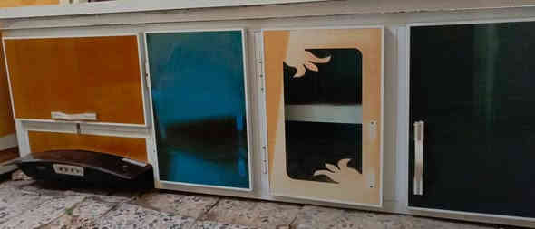 كاونتر طابقين معه ساحبه اصليه  سنكي كرانيت 
طوله مترين السعر ٢٥٠  مكاني حي الوفاء قرب شارع عشرين رقمي ***********
