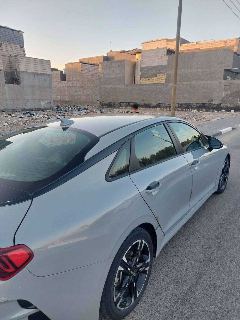 بيع او مراوس 
السعر١٣٠ 
***********
واتساب

كي فايف ٢١ اسمنتي محرك ١٦٠٠ تيربو  بيها صبغ قطع  حزام ابيع القماره لا صبغ ولا بيها اي شي   لغود  شواصي دواخل كفاله تبريد كير محرك كفاله والبدي شوف العين رقم بغداد معوقين 
فول موصفات عدا الفتحه
بصمة تشغيل
بصمة بيبان
صندوق ذكي
سايد بريك بصمه
قياده ذاتيه
تحديد مسار
رادار خلفي وامامي وجانبي
اوتو لايت زنون بلاد
كشنات جلد + تحكم كهرباء
كامرى دواره ٣٦٠
