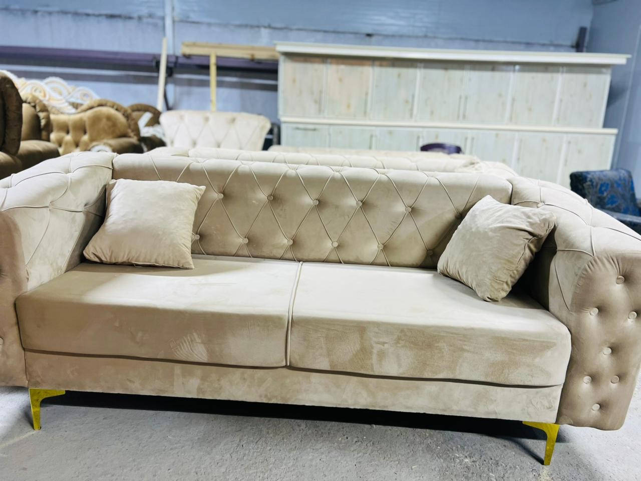 اللهم صلي على محمد وآل محمد 
عروض على ديوان عراقي ٦ ونص متر حرف L السعر   ٤٠٠ الف
كنتور ٣  باب ٣٠٠  الف
كنتور ٢ باب  ٢٢٥  الف
العنوان  جصان رقم الهاتف 
***********
