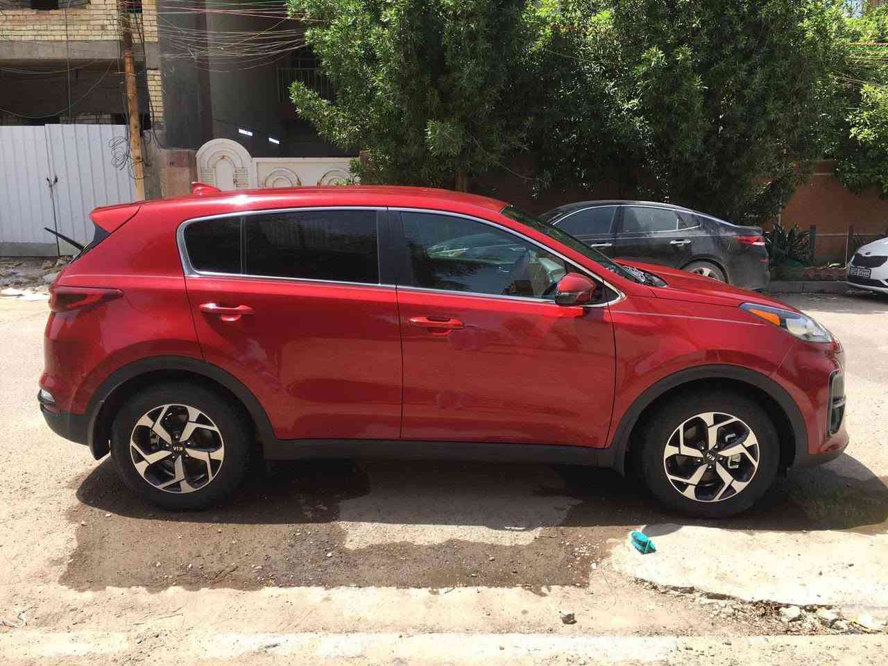 السلام وعليكم
للبيع كيا سبورتج موديل 2020
مكينة 2.4 GDI
وارد امريكي حادثها  دعامية خلفية فقط كما موضح بالصورة والباقي كفالة   السيارة جديدة بمعنى الكلمة ماشية 35 الف مايل السيارة رقم بغداد بأسمي 
السعر 177$
مكان السيارة ميسان
للاستفسار . ***********
