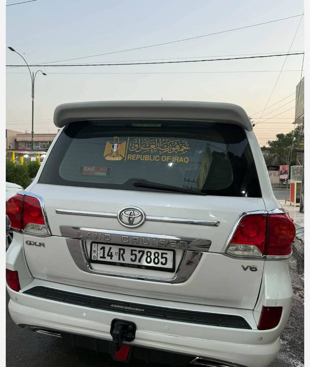 سلام عليكم لندكروزمديل 2013 سياره كفاله عامه سياره حلوه مابيه نقص جاهزه على اخر حبايه تبريد ثلج مكينه 6 سلندر مامفتوحه بلاد ولا تنقيص ولا اي شي سياره كلش بعد احله من الصور السياره ولستفساره اكثر اتصال على ارقام التاليه ‭0770 353 8729‬ / ***********  مكان السياره كركوك البصرة, العراق
