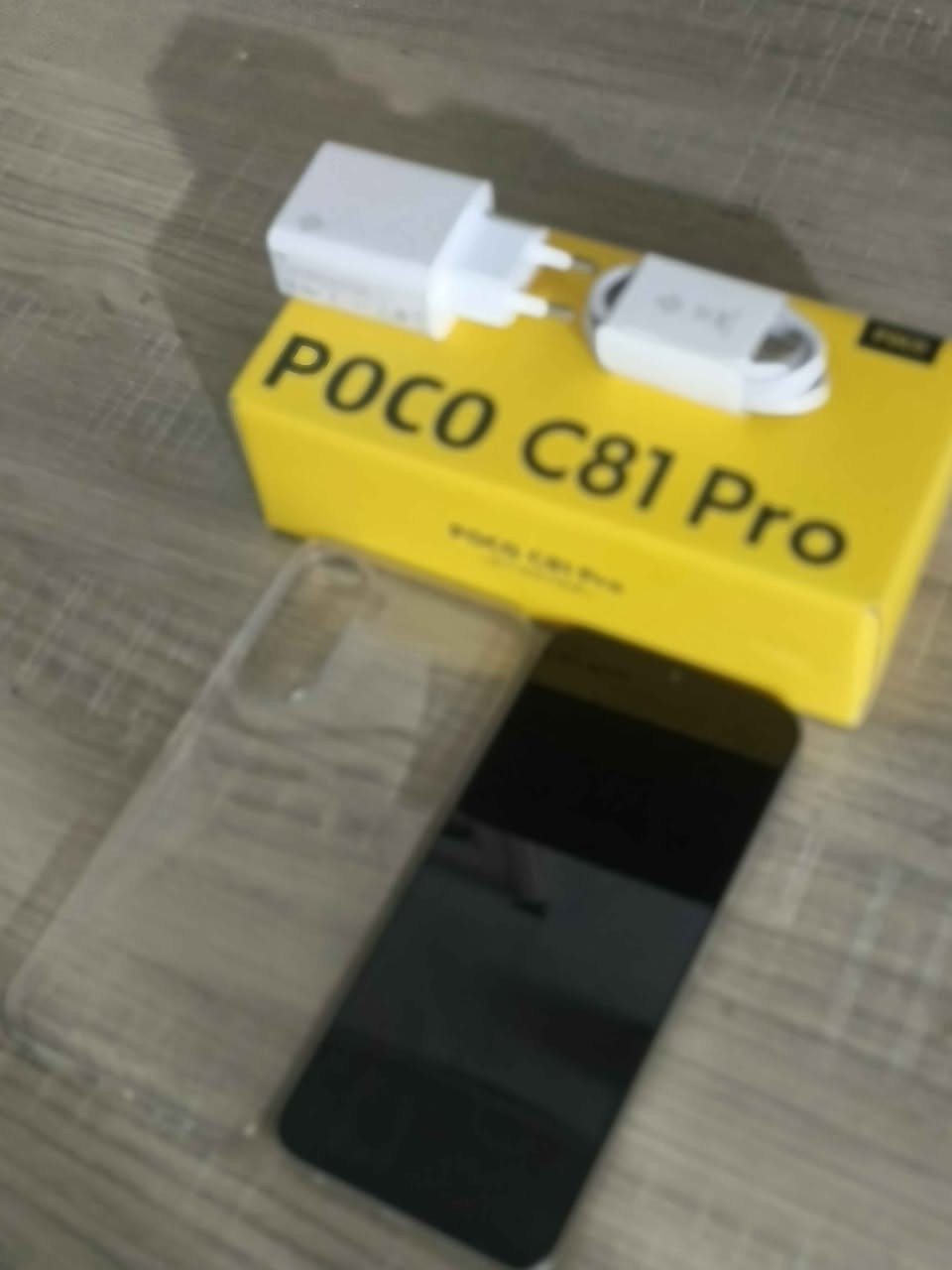 بوكو c81 برو ذاكرة 128 شريحتين مستخدم 3 ايام فقط اخو الجديد يجي ويا الكارتونه والشاحنه السعر 180الف بي مجال قليل جداََ رجاءاََ لحد يكسر بالسعر للتواصل واتساب *********** البصرة, العراق

