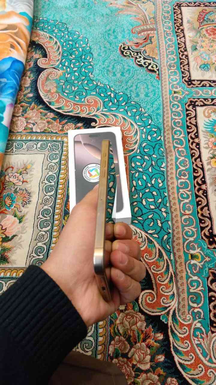 سلام عليكم 
ايفون 16ابرو ماكس 
لون الصحراوي 
ضمان ماستر 
بطاريه 100
 الدورات 100
كامل ملحقات عدسات وكفر ولزكه اصليات 
مكاني بغداد 
ب1450 الوصل الشراء بعده موجود
***********
