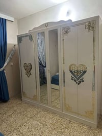 غرفه للبيع • مع برده • مع دوشك