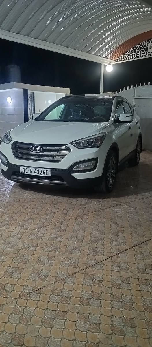 سنتافي ٢٠١٣ خليجي رقم بغداد
مكفوله من الصبغ والتبديل 
فول مواصفات بصمه وبنراما
٦ سلندر بردات بلاديه 
مكينه كير حداديه جديده 
ماشيه ١٤٠ 
السعر ١٦٧ ورقه
للاتصال ***********
مكان سياره حله شارع ١٠٠
