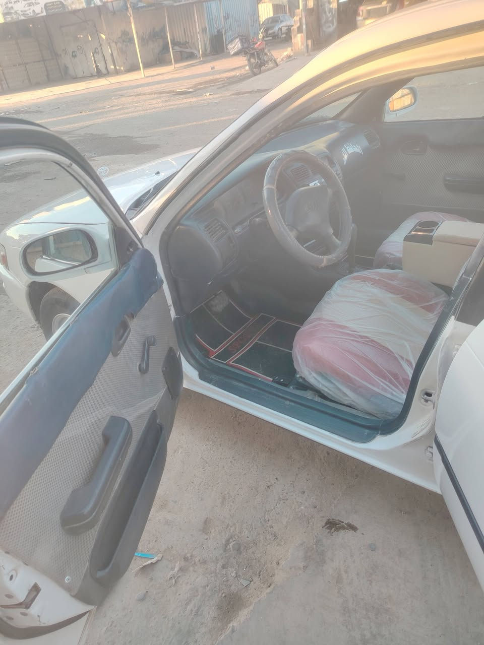 كورلا 94 مرتجه ومصبوغه عام رقم بغداد سنويه لل 2030 شرط التحويل  كير محرك جديد كهربايات كلها شغاله جاهزه من كلشي  السعر 45 وبيها مجال بسيط 
***********
***********
