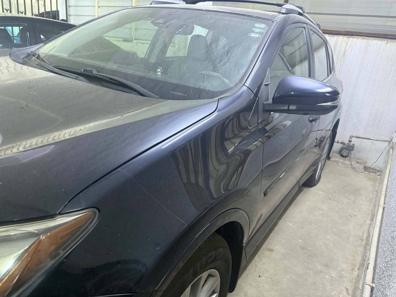 *للبيع تويوتا RAV4 موديل 2018 - بلاتنيوم 1/1* 🚙
*مواصفات نار ما تنوصف:*
- *الموديل*: 2018 
- *الفئة*: بلاتنيوم فول الفول 1 على 1 
- *الممشى*: 44 ألف كيلو فقط - سيارة جديدة
- *الرقم*: شمالي 
- *التبريد*: ثلج ❄️ شرط الفحص
- *الحالة*: الضرر موضح بالصور - شوف وتأكد
- *المواصفات*: بصمة، بانوراما، رادارات جانبية، كاميرا 360، تدفئة كراسي، شاشة أندرويد، تحكم كامل بالستيرن + بعد هواي وضررها واضح بل صوره 

*السعر*: 173 ورقة 💵  
*المكان*: صلاح الدين - تكريت  
*للاستفسار*: 📞 ***********

سيارة بيت، ماشية قليل، واللي يعرف بالراف فور يدري قيمتها. تعال شوفها وافحص يم اللي يعجبك.

الله يرزق البايع والشاري 🙏
