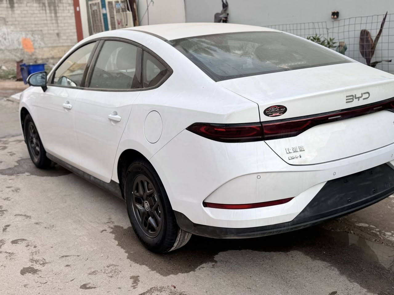 سلام عليكم اخوان BED كن بلاص  موديل 2025 ماشية 1300 يعني الف وتلثمية كيلو ماشالله بعده زيرو رقم بغداد داخل زيتوني كامل ملحقاته معاها للبيع اومراوس ابسيارة اقل مكان السياره ديالى بعقوبة ***********
