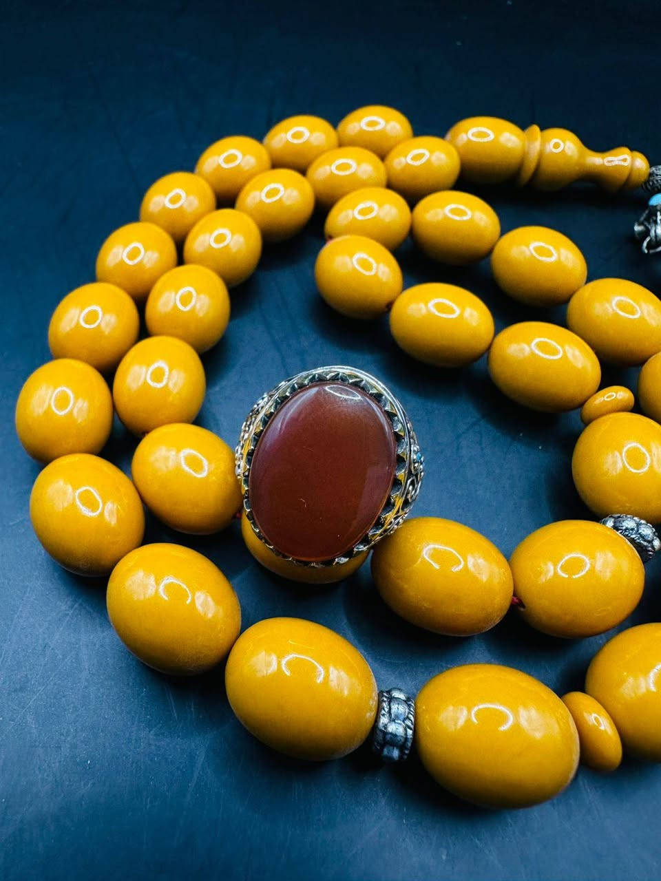 عقيق يماني صياغة جديده داير نحاس تطعيم زاركون السعر 35 الف مع توصيل للحجز مراسله الصفحة أو مراسله واتساب ***********
يوجد توصيل لجميع المحافظات
العنوان ناصريه الشطرة الخان (فضيات حسين) 💞
