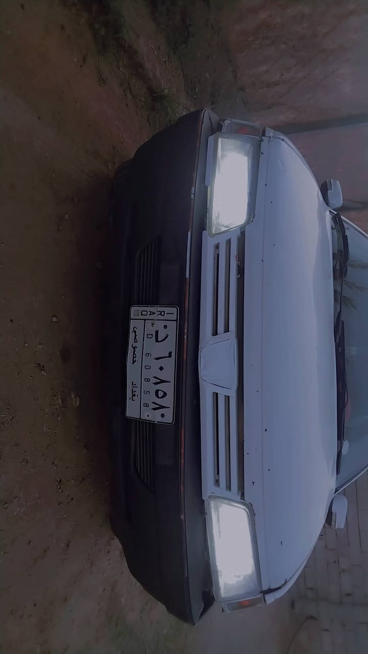 سلام عليكم
بيجو 405 للبيع موديل 2009 
سنويه 2027
تبريد تدفئ شغال 
لايت زنون 
 السعر 27 وبيه مجال 
مكاني قرب سيطرت لاثار 
الستفسار ***********
