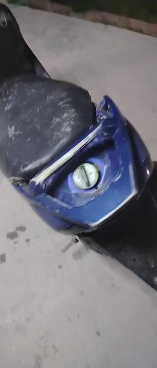 السلام عليكم دراجه 140 كل شي ما ناقصها بس حلقت ويل في هندي ما ينزل ابيع كوم حديد 150  ***********
