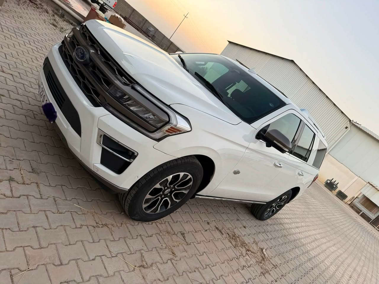 Ford Expidition King Ranch

فورد اکسبدیشن کینگ رانچ (اعلی من لمتد)

المودیل: ٢٠٢٣
***********

مواصفات: داخل جوزي، بانوراما، کشنات تدفئة و تبرید، مقاعد VIP و کلە کهربائي حتی الصف الثالث. بعد هوایة مواصفات بیها..

گیر و محرك مامفتوح و بشرط فحص.

شادین ویالة و الطایرات جديدە. دهن و هایدرولیك جدید.

دینار واحد مابیها مصرف. لو چان بیها دینار مصرف، ارجعلك ظعفين.

بیها صبع جامرلغ واحد، وشبرین بالبونید و جامرلغ اخر.
حادثها خفیف، ایرباکات سیستم بلادي.

السعر: ٣٥٨ ورقة و شویة مجال

للإستفسار (واتساب موجود)

***********
