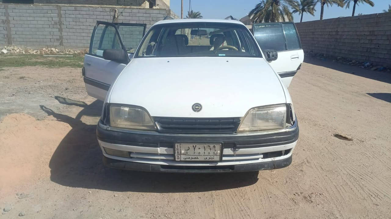 اوبل اوميكا ستيشن ٩٣ موديل
سياره نظيفه مكينه نظيفه  جاهزه كير ومكينه فول  
كير اوتماتيك بلادي  جاك امامي كهربائي فتحه سقف  
ما بيها خياس سياره تخبل سعرها ٣٥ ورقه 
رقم نينوى  مشروع وطني صاحبها بغداد تحويل ثاني يوم كل مشاكل ما بيها  حتى غرامات ما بيها


**إذا كنت صاحب هذا الإعلان وتريد حذفه لأي سبب، رجاءا أرسل رسالة إلى الدعم الفني**