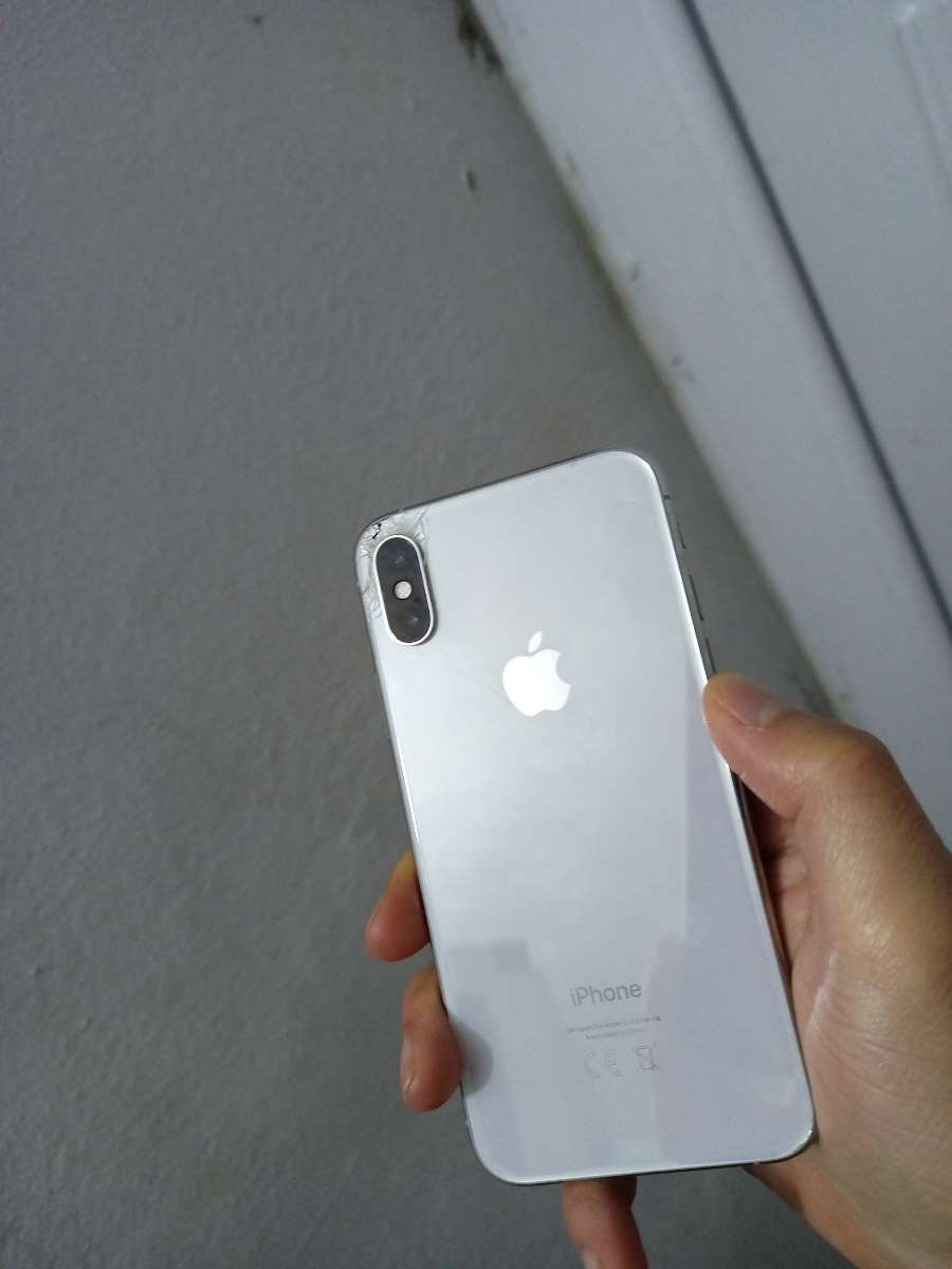 ايفون xsبس ظهر شوي مكسور بدون عيب شرط سعر ١١٠الف مجال اكو تبدلات ايضان رقمي ***********
