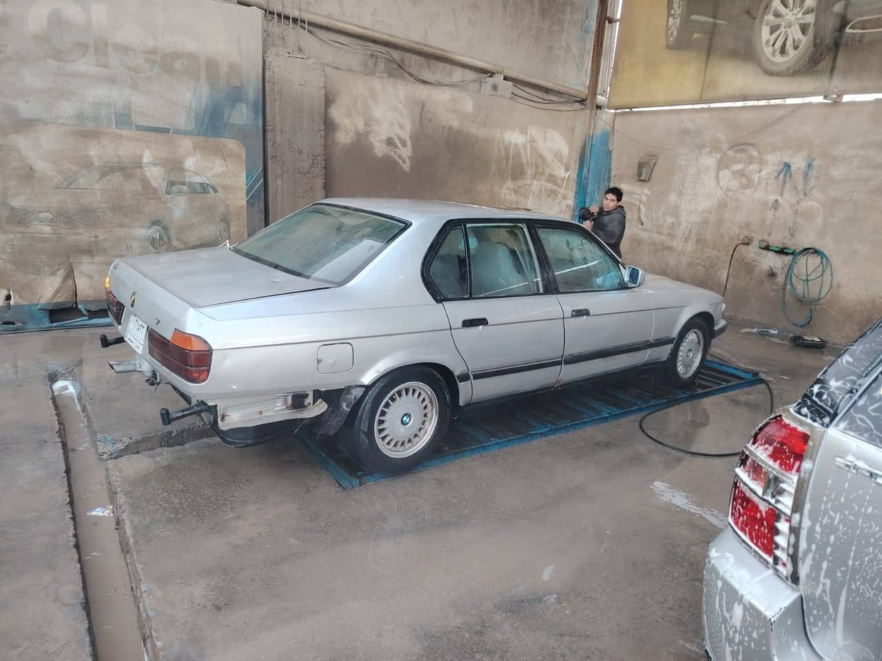 اسلام عليكم
اعاده انشر بسبب الوعود الكاذبه 

بي ام ٧٣٥ رقم الأنبار ألماني

موديل ١٩٩٢ اصل

كير محرك يشكن الكاع

مكفوله من ضربه بلاديه

ما بيها دكت جاكوج

داخل كله جديد خارج كدامك مكان السياره بغداد ابو غريب

اسعر ٢٨ وبيها مجال حك اجيه فقط

رقم الهاتف *********** ⬅️***********بي واتساب

متواجد عل فيس ول وتساب ورقم الهاتف
