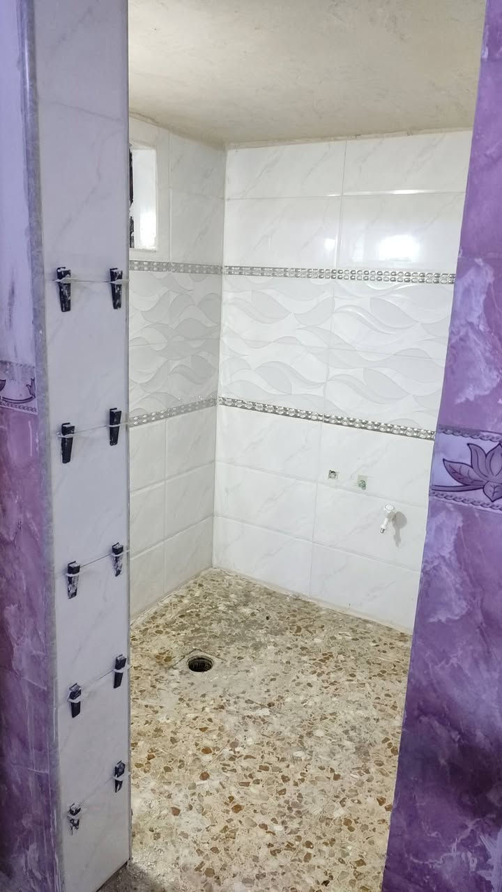 خلفه سيراميك حمامات جدران ارضيات بايات درج متفرغ حاليا ***********
