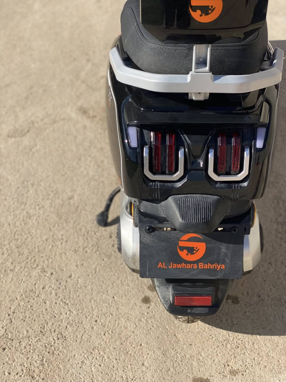 دراجه شحن جديده صار شهرين عندييي ٦بطارياتتت سرعه ١٠٠دراجه مرتبه وحلوههه لسعر ٨٠٠قفل ***********
