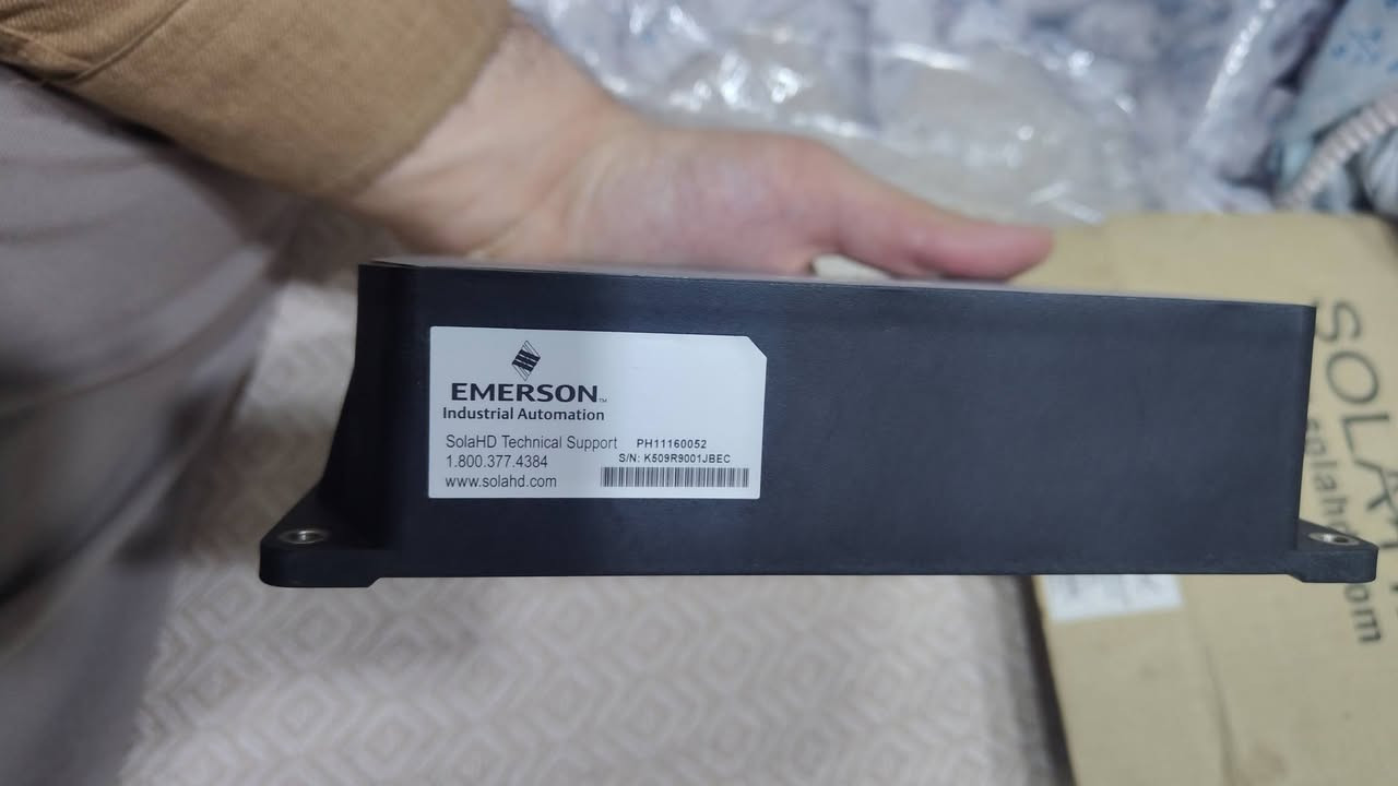 السلام عليكم،هذا الجهاز يحول من 220 فولت الى 24 فولت  فلبيني الصنع


**إذا كنت صاحب هذا الإعلان وتريد حذفه لأي سبب، رجاءا أرسل رسالة إلى الدعم الفني**