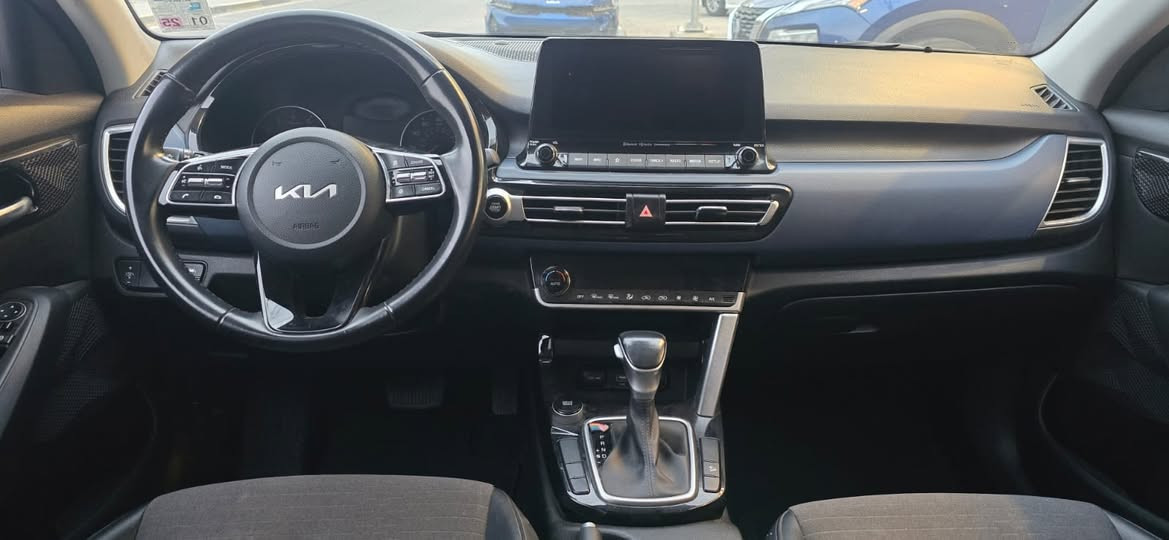 البيع نقد فقط بدون مراوس بدون اقساط 
اسم السيارة :  كيا سيلتوس
 الفئة :  S
الموديل : 2023
عداد المسافة : 35000ميل 
اللون : احمر غير محدد
المحرك  4 سلندر 2.000
اللوحة :  حرة بدون رقم تترقم جميع المحافظات
السعر :  160   
    حادث السيارة :  تقرير غرق فقط كفالة عامة
 سيد حسن  *********** 
الموقع : البصرة - حي المهندسين الشارع العام قرب محطة وقود الخليج
