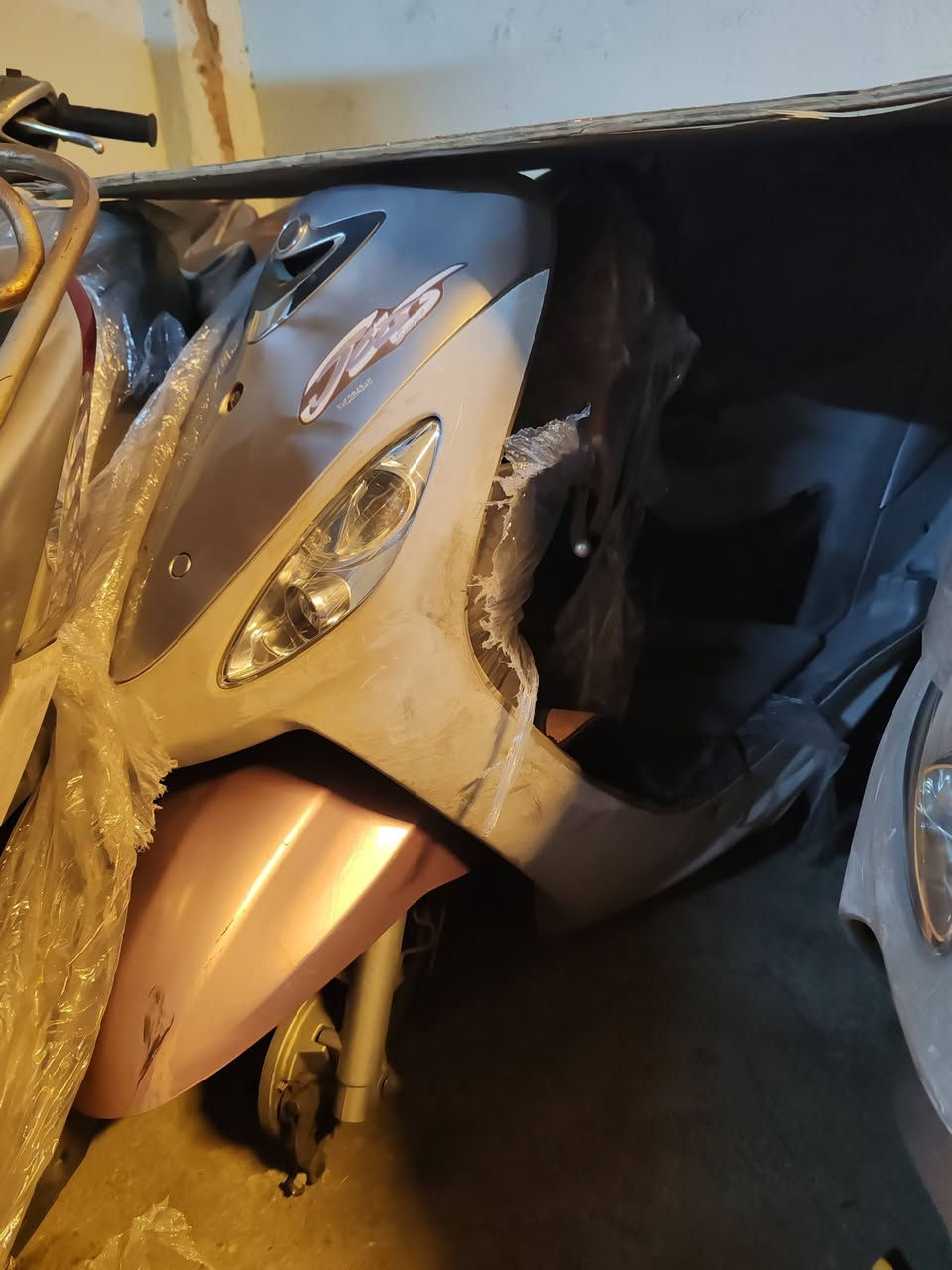 السلام عليكم
ماكس منغولي نظيفه جدا جدا مال جناي
كفر مختم اصلي محرك على الشرط كهربائيات 
الدراجه بصوره عامه برغي ما مفتوح بيها
على أيدي وسعرها شوي غالي لان نضيف

*********** اتصال خط 
*********** واتساب
