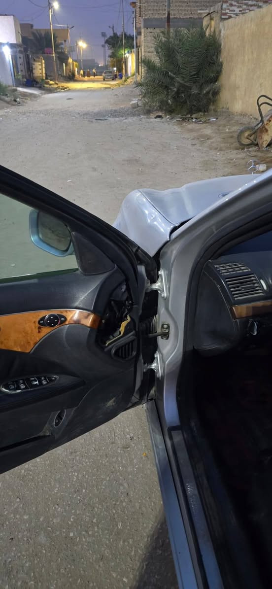 موديل 2003  E 211 سنويه ل 2028
السعر 85 وبيه مجال قليل 

الهاتف ***********
