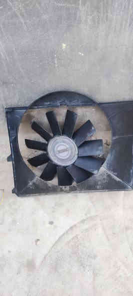 السلام عليكم 
غراض بيئم 735 للبيع
  كلج مروحة هوا والحاضن
مروحة F01 حاوية هيا والكارت مالتها.
حساس كرنك 
ايس شرط الشغل 
قاعدة مال رقم لون احمر
*********** واتس
