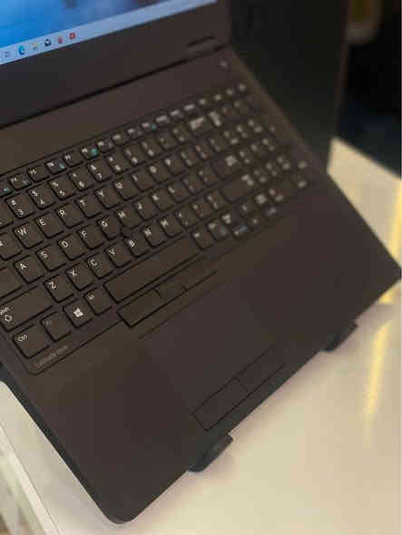 🔥 فقط بسعر 250 🔥

Core i5 ✅

جيل السادس 🔥

RAM8GB ✅

كارت شاشه خارجي 2GB 🔥

هارد SSD256 سريع جداً🚀

شاشة عالية الدقة بحجم 15.6 🖥️

منفذ HDMI port 🎞️

منفذ VGA 📽️

منفذ usb  عدد 3

منفذ aux 

بطارية تدوم اكثر من ساعة  🔋

ملاحقات الجهاز شاحنة اصلية 🔌 + حقيبة 

نظافة الابتوب 99٪؜

العنوان الموصل الزهور دورة سيدة الجميلة📍

 مجاور قهوة السرحان مكتب فوكس ستور

يتوفر توصيل جميع محافظات العراق 🚚🚛🚚🚛

تفاصيل اكثر :☎️ ***********.☎️*********** موصل
