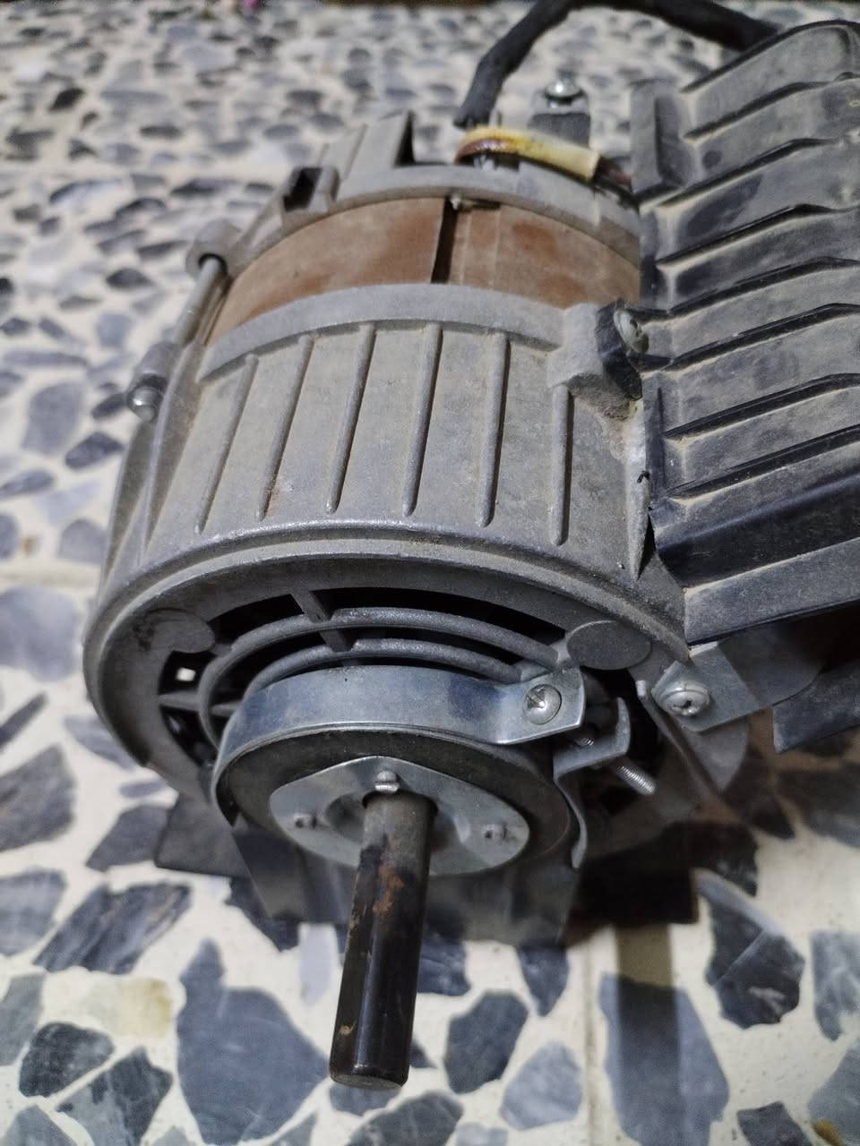 مطور جديد مامستخدم 3 سرعات لبيع سعر35 قفل


**إذا كنت صاحب هذا الإعلان وتريد حذفه لأي سبب، رجاءا أرسل رسالة إلى الدعم الفني**