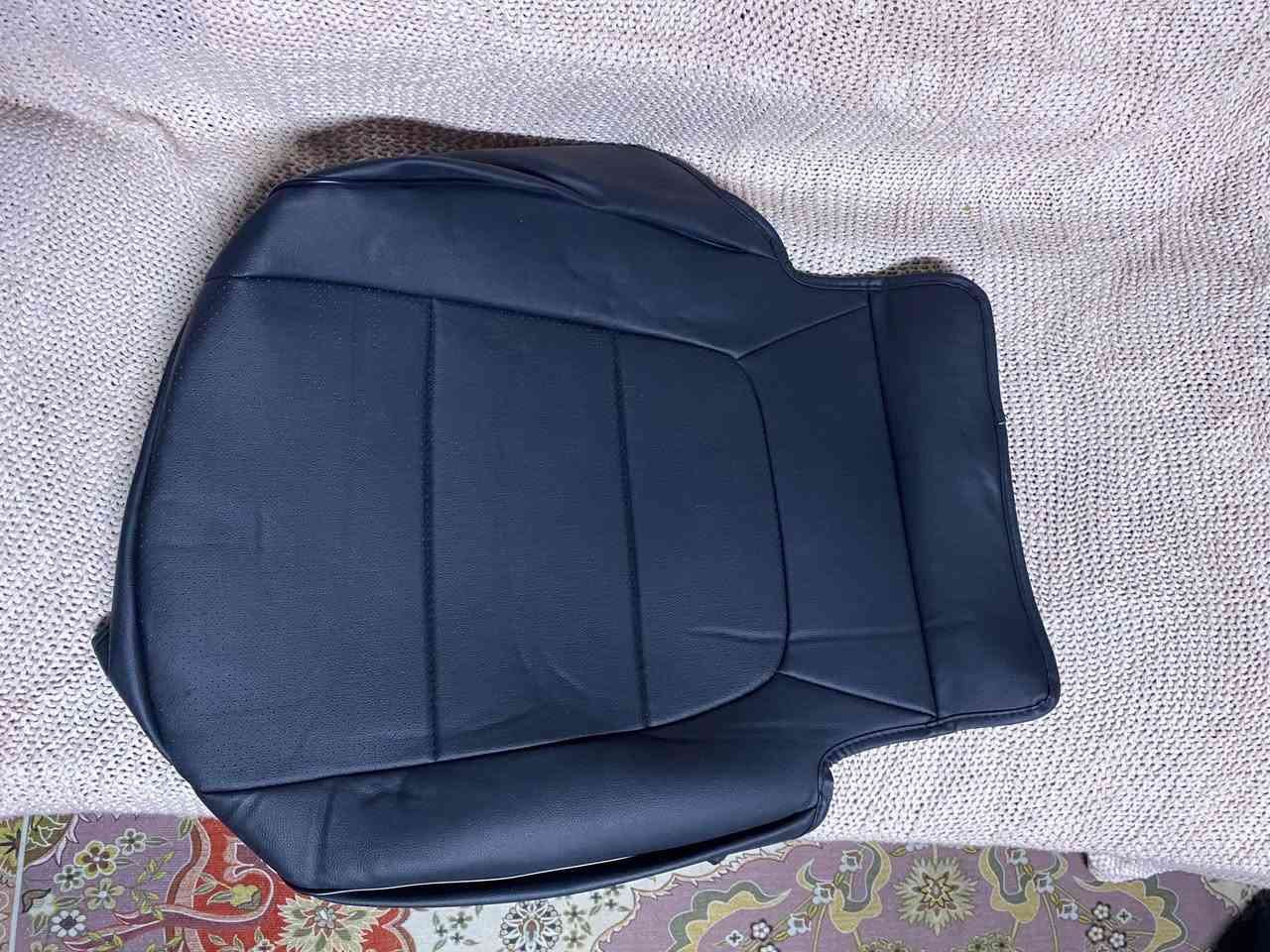 تخم دوشمة كوري جلد جديدمامستعمل  ٥ راكب سيارات عاليه مكانه بغداد موبايل ***********  سعر ٨٠ الف
