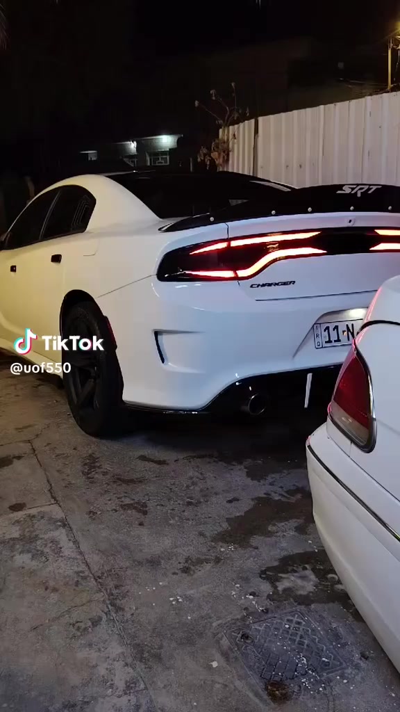 جارجر ارتي 16 اصل سياره بدون صبغ بارد وقطعه تبديل حداديه صدر جديد مكينه كير خير من الله بلكات ادامه سياره خير من الله نضيفه كلش زوج تايرات لد متغير 200 حركه  دعاميات بنيد محدثه هزه بعده ما ساقطه بغداد مشروع وطني مكان بابل ***********
