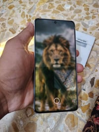 بوكو F6 • ذاكرة ٢٥٦ • ضهر مكسور