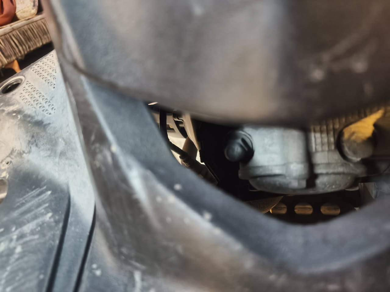 سلام عليكم دراجه جيتي ار حديث كفاله عامه الدراجه رمبه الدهن كله موتر وبانزين محسن  مكاني البلديات الرقم ***********
