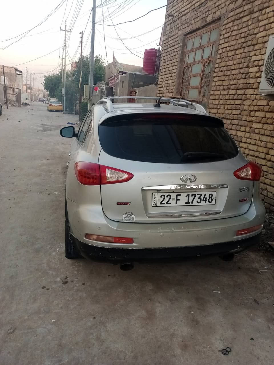 للبيع سياره انفتي ياباني موديل 2008 Ex350 رقم اربيل انكليزي وكالة عامة من راعيهة المالك العنوان ناصرية الاسكان الصناعي السعر 70مليون وبيه مجال للاستفسار الاتصال على الرقم او وات ساب ***********/***********
