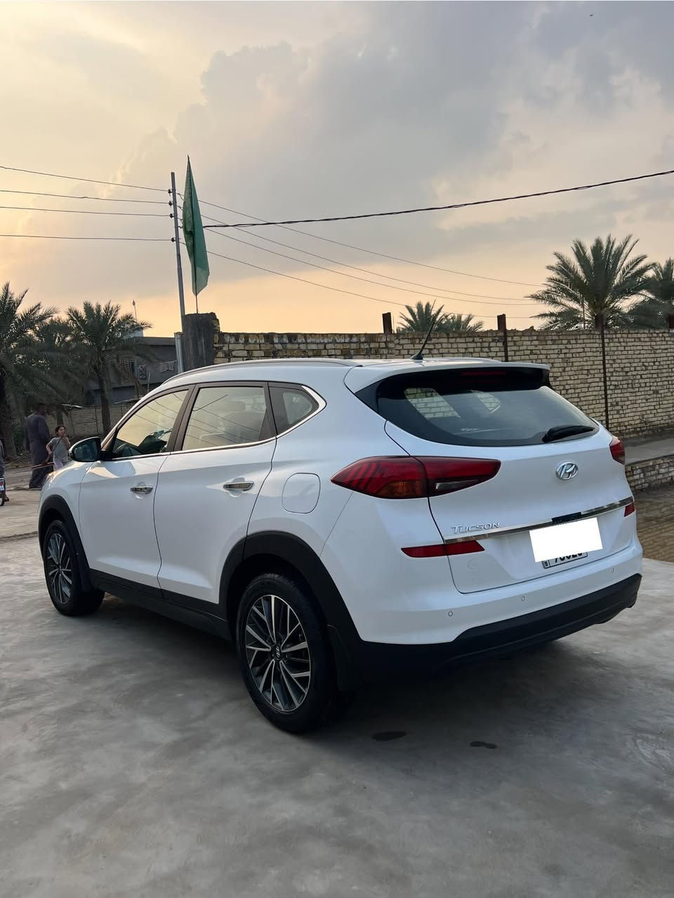 ضمان شركة ( الكاصد )

موديل ٢٠٢٠

فوووول مواصفات ١/١ عدا البانوراما فقط

⬅️ومعروفه الكاصد كلشي بلادي ماكو اي عمل بيه كلشي بيه بلادي

⬅️رقم بابل الدولي الجديد

 مشروع وطني مجددة الى سنة ٢٠٣٠

ماشية 91 الف كم فقط

السيارة ب اسمي 

وقبل ايام داخلة هزه 

ومحول الرقم الجديد 

ومجددة السنوية ٥ سنوات

يعني من كلشي كاملة الياخذه مجرد تحويل ثاني يوم

🔺السيارة (مكفوله كفالة عامة من الصبغ والتبديل والبارد والحالوب كفاااالة عامة)

⬅️السياره فول كوري اصلي خليجي

جديدة حتى الغراض والعدة  كلهم بعدهم بنايلون الشركة 

والفابلون مال سيارة

والسيارة تايرات الشركة كله جواها

 حتى الجداحة بعده بنايلون الشركة ممستخدمة

والاسبير المقدس منازل

مواصفاته /

بصمة تشغيل

بصمة ابواب

خمس عدسات

٣ انضمة قيادة

٢ كراسي كهرباء

أريل نفكيشن

شاشه أبل كار بلي البلادية مال كاصد

الداخل كشنات جلد بلاديه بقلاوه

٢ لدات امامية 

ثلاجه بلجكمجه

محرك ٢٠٠٠ دوش

اي بي اس

فول تحكم ستيرن

الدوسات علامة توكسان 

حاجب نهاري

كشافات زينون

الدشبول والغرفه الداخلية كله صاج 

شحن لاسلكي
حساس خلفي

كاميرا خلفية دوارة

مري شفط ويا القفل

سايد بريك بلرجل 

نضام ترحيب

ويل ١٨

مخرج Aux 

مخرج usb

لد امامي 

مثبت سرعة

اشاير بلمري

يدات نيكل 

قطعتين تبريد

⬅️والسيارة ع ايد وحدة من طالعه من الشركة 

⬅️ضمان شركة الكاصد بعده النايلون على السيارة الخارجي والداخلي بعده موجود ب اكثر السيارة والاسبير اكيد منازل  وتايرات الشركة جواها

⬅️ مكان السيارة بابل

والسيارة داخله هزه جديد  ومتحول الرقم الجديد ومجددة 

يعني الياخذة مجرد تحويل

السياره سعره 214ورقه 

( دفترين و14 )

مكان السيارة بابل

وهذا رقمي 

***********
***********
