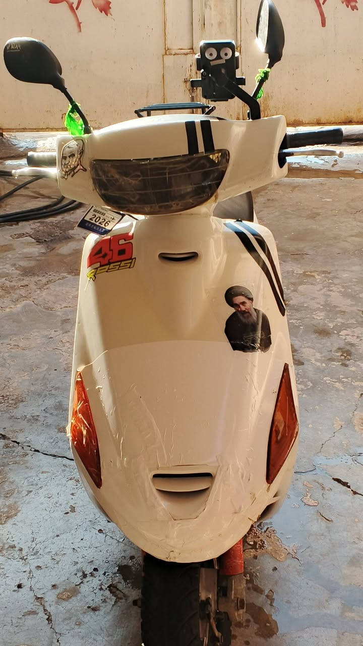 سلام عليكم اخوان/دراجه فراشه فورتي للبيع دراجه نضيفه خير من الله مكينه ناعمه ومامفتوحه دراجه مال رمبه جديده وشلعه ومعل خير من الله عنواني ديالى المقداديه اللاستفسار الاتصال على الرقم /***********/سعر 400وبيه مجال
