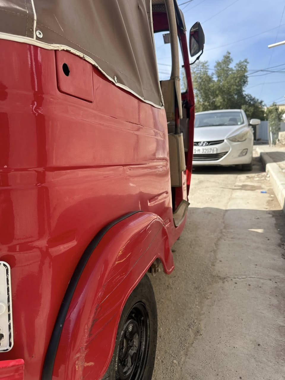 السلام عليكم تكتك موديل2018رقم وسنويه انكليزي بسمي تخم تاير جديد دوشمه وسفريات جدد مكينه مال عشرين جديده مصبوغه عام للجماليه السعر ب4و900وبيها مجال مكاني بغداد الامين الثانيه الهاتف :***********
