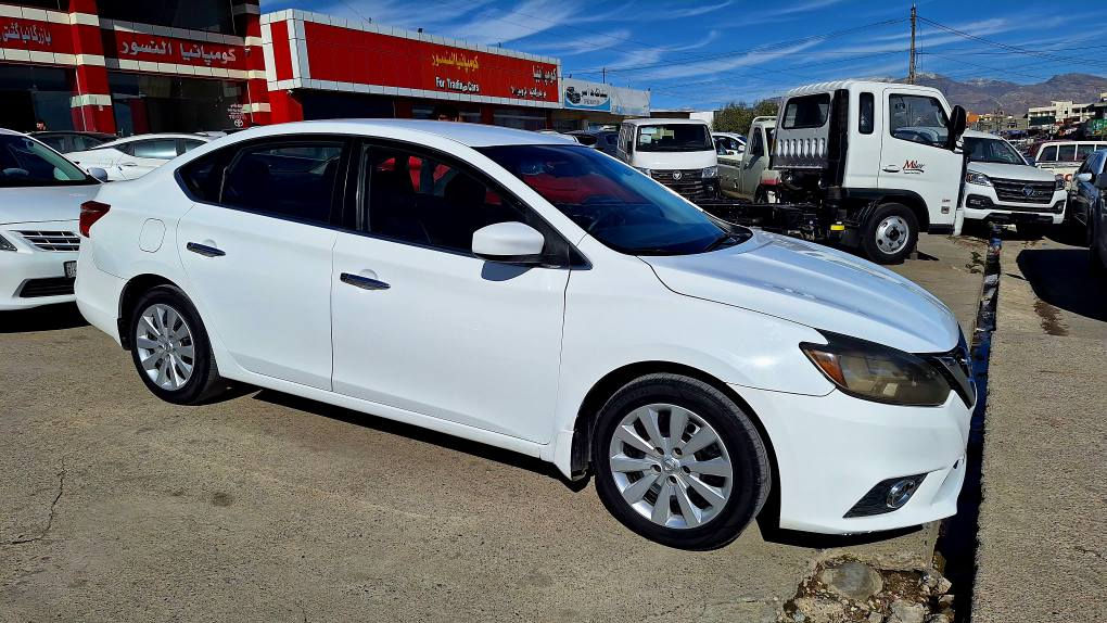 سلام عليكم 
نيسان سنترا                       
NISSAN SENTRA 2017 S
موديل 2017
بدون صبغ 
لون ابيض ثلجي
مكينه 18
اربع اطارات جديدة 
موصفات S
تحكم ستيرن 
تحديد سرعة 
نظام رياضي وعادي
 نظام مانع انزلاق 
نظام ايكو  ECO
بلوتوث Bluetooth 
حجر البيئة موجود شرط
🔥 السيارة بدون صبغ كبس 

مكان السيارة / زاخو 

السيارة نظيفة جداً جاهزة وماناقصها اي شيء
للأستفسار
كورك & واتساب 
*********** زاخو, دهوك
