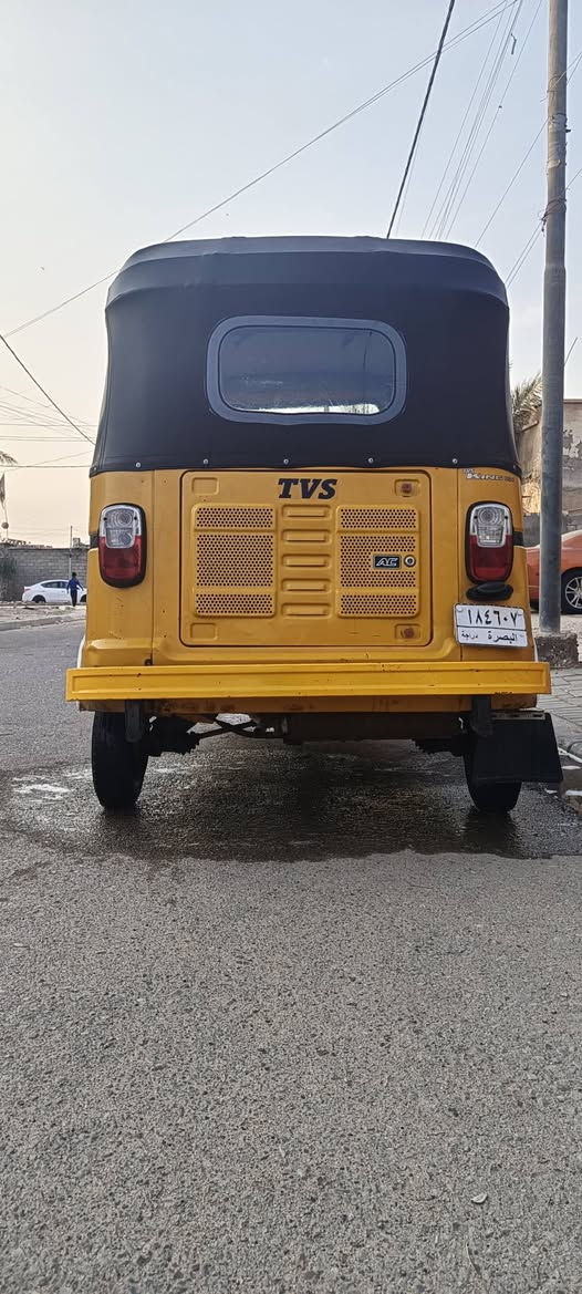 السلام عليكم تكتك للبيع TVS موديل 20 كامله المكان البصره القبله رقم سنوية السعر 4ونص وبيه مجال قليل للشراي ***********
