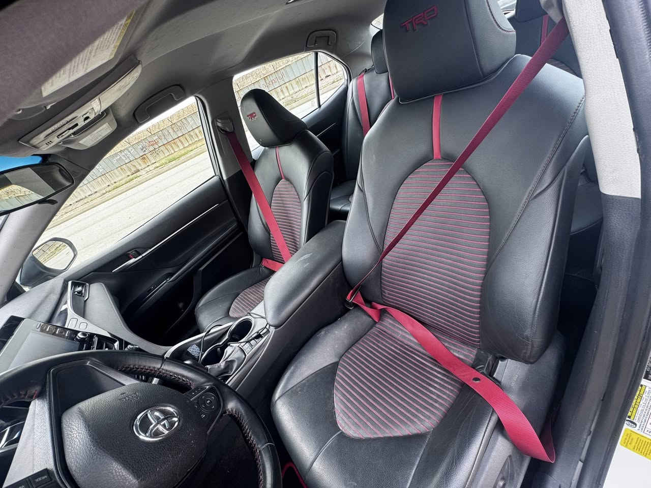 الـنوع : تويوتا✅
الفــئة : كامري TRD✅
اللـون : ابيض😍 سقف اسود 
سعـة المحـرك: V6 35 ✅
سـنة الصـنع :  2023✅
المسـافة المقطـوعة:55 مايل✅
الحالة. حادث جانبي جاملغ امامي وباب صبغ وشبر بالباب فقط

الموصفات
شاشة   
بصمه 
هند بريك بصمه 
‌‎كاميرة
اوتو هولد (𝐀𝐮𝐭𝐨 𝐇𝐨𝐥𝐝)  

رادار امامي (تحديد مسار)

‌‎رادار خلفي (التحذير من الاصطدام)

‌‎نظام (𝐄𝐜𝐨)

نظام (𝐍𝐨𝐫𝐦𝐚𝐥) 

نظام (𝐒𝐩𝐨𝐫𝐭)

تحكمات  استيرن

كشنات كهربائي 

بكلايتات (𝐋𝐞𝐝) ليد بيلادي

داخل حزام احمر 

ويل كروم.
السعر 188
رقم. أربيل الجديد 

العنوان. بغداد السيديه
الاتصال ***********.
