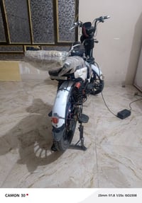 موطور كهربائي • بطاريات ٨-٩ • على الفحص