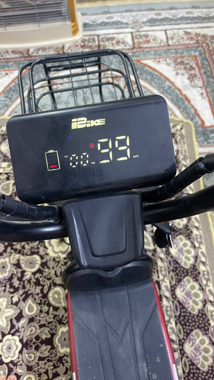 السلام عليكم
دراجة شحن للبيع
مابيهَ اي نقص
الحجم 14
المكان:حي اور قرب مستشفى المؤيد2
السعر:350وبي مجال
الرقم:***********
