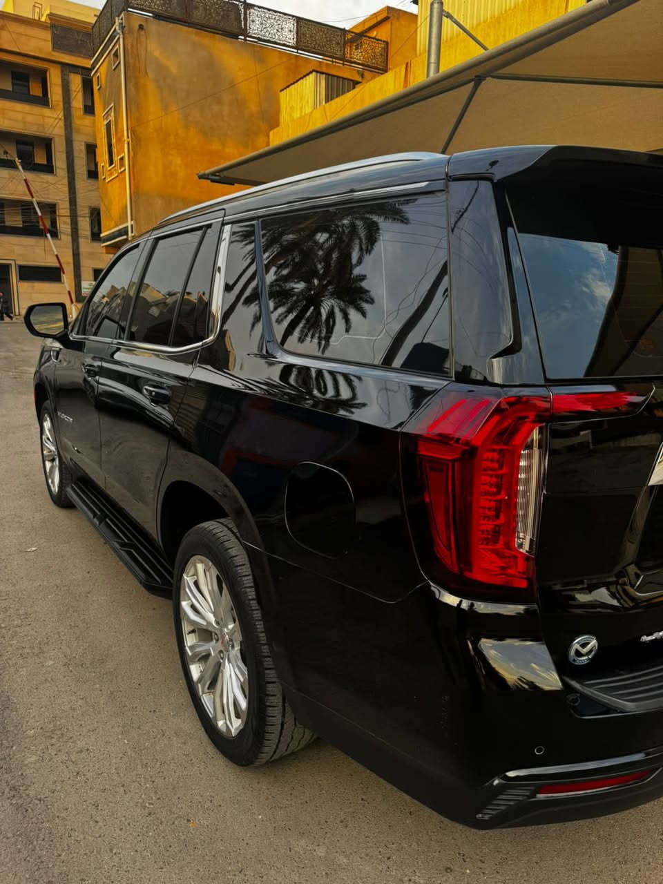 تحيه طيبه 
للبيع جمسي 2023 وارد خليجي مكفوله السياره من الصبغ والبارد عدا رصعات ماشيه 90 km 
باسمي رقم شمالي السعر : 45 وبيه مجال 
العنوان : بغداد صليخ ال600
للاستفسار: ***********
