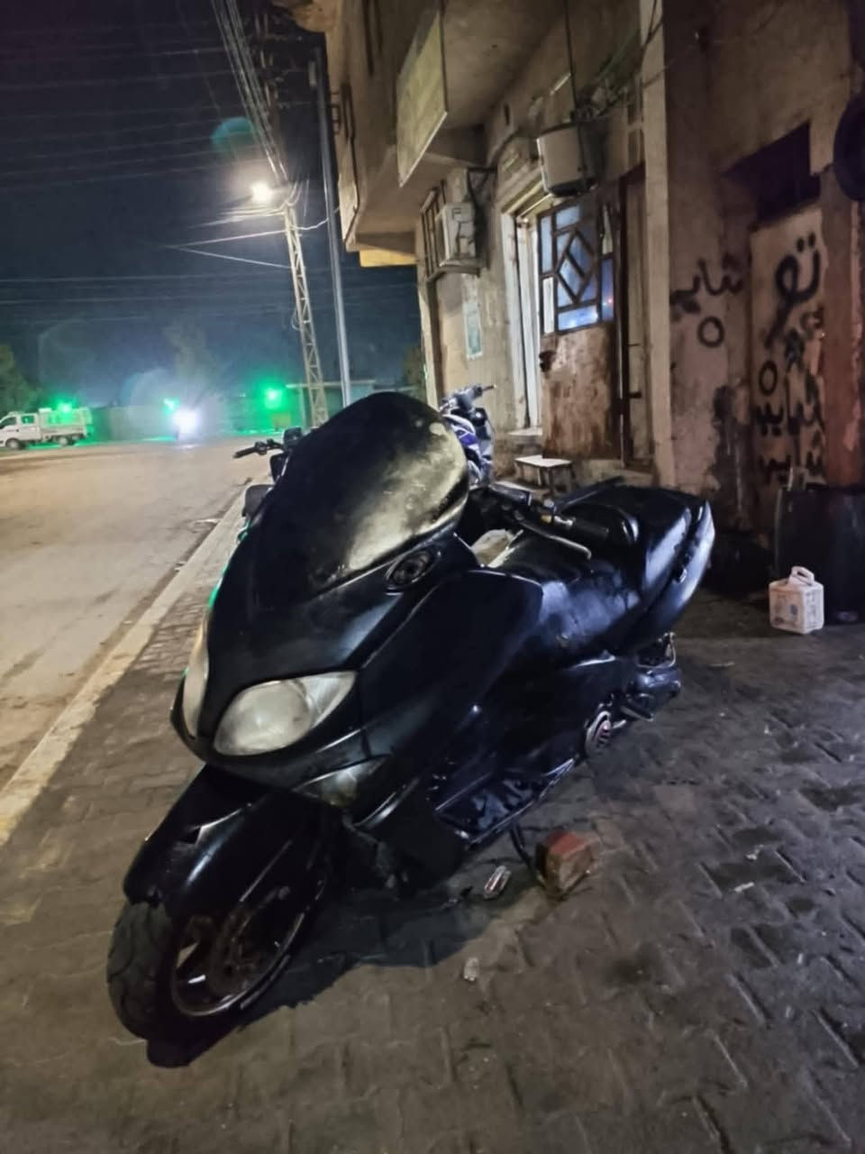 السلام عليكم دراجه للبيع تي ماكس 2007الدراجه خير من الله جانت بيهه مشكله وسويته الدراجه شلعه معدل او مراوس شعندك نزل المكان المسيب المحاميه الرقم ***********
