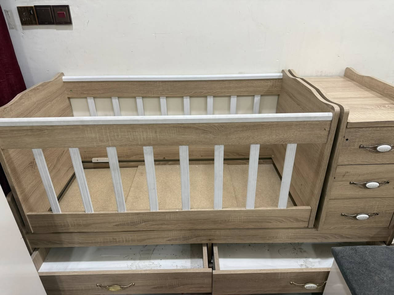 السلام عليكم جربايه طفل للبيع بعدها جديده والله جبتها ومكان ماعدي حته دوشكها جديده وبنفس الوقت ترهم جربايه جبيره اصير 
السعر (100)وبيها مجال


**إذا كنت صاحب هذا الإعلان وتريد حذفه لأي سبب، رجاءا أرسل رسالة إلى الدعم الفني**