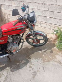 للبيع سيفان موديل 20 مكينه بلاديه لا مجفته ولا شي كهربائيات كلها شغاله...