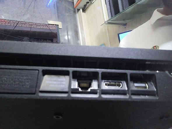 سلام عليكم

جهاز بلي 4 سلم مهكر نظام 11 

#جهاز مفتوح لغرض التنظيف فقط

جهاز نظيف وبي ضمان

ذاكرة الجهاز الداخلية 1 تيرا 

يحتوي على خمس العاب قوية كما موضح في صور

يجي ويا ملحقات(واير كهرباء و HD و قطعة تهكير (دينكل) و جوستك عدد واحد) 

سعر جهاز 300 وبي مجال

#يوجد توصيل لجميع محافظات

للاستفسار: 
*********** ديوانية
