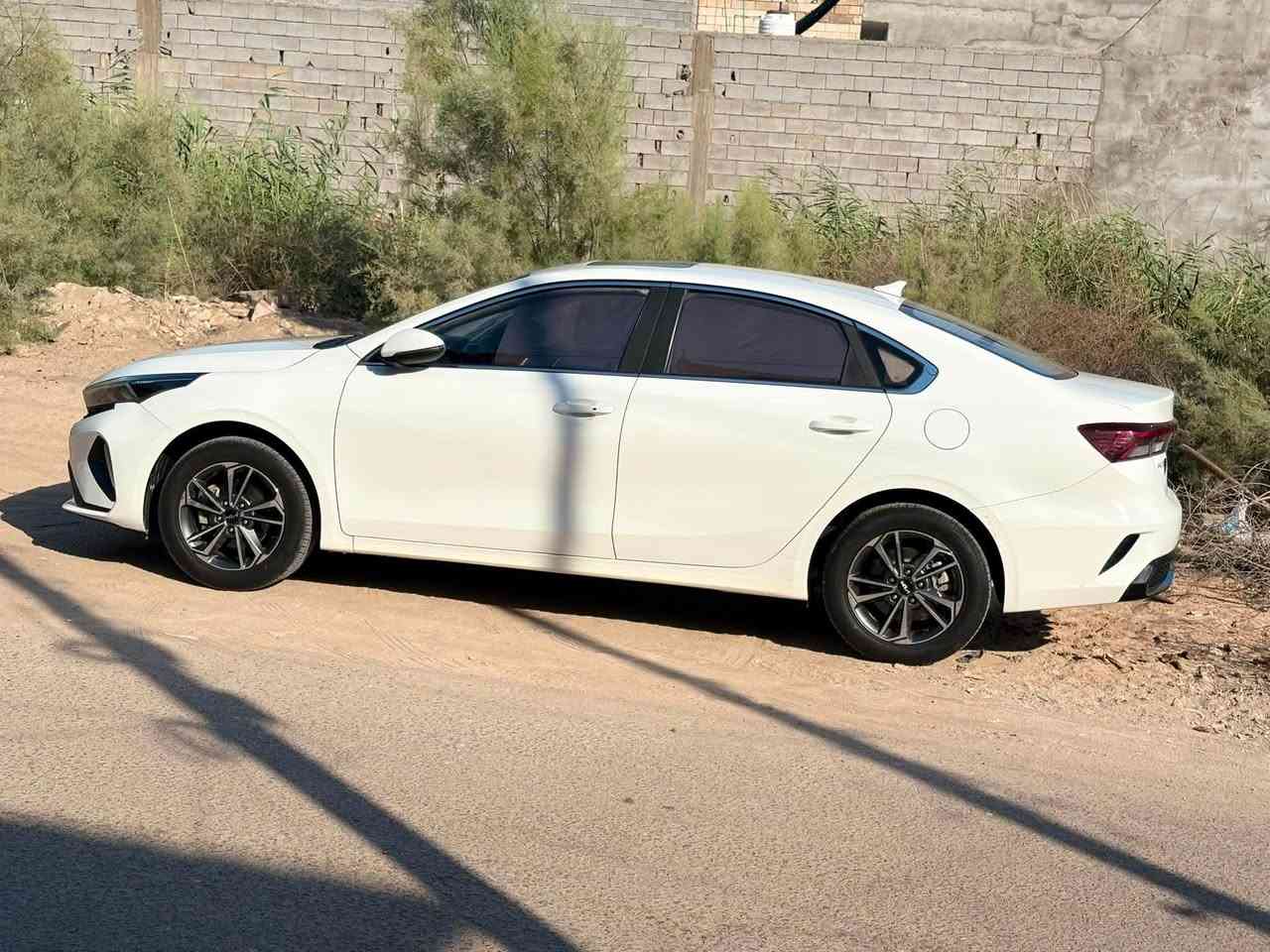 سلام عليكم
كيا k3 2024 فول كفالة ماشية 38 الف 
رقم اربيل ب اسم شركة وكالة او تحويل 
دواخل لون مميز .. 
رايدهه ب142 مجالهه بسيط 
عنواني البصره/ شط العرب /جزيرة 
***********

