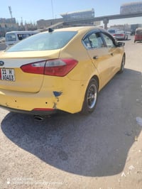 كيا فورتي 16 وارد امريكي كامل موصفات ماعده فتحه بسكف ماكو  مكفوله كفال...