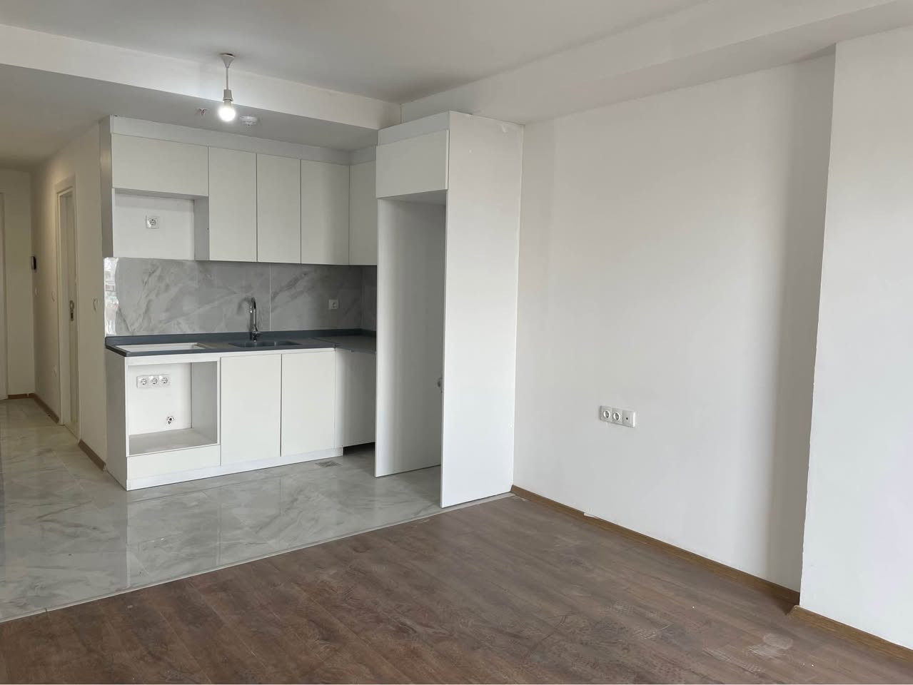 عربي/english/کوردی

*********** - ***********
‎🔥 عرض خاص في إمباير بيرل 🔥
✔️ إيجار شهرين مجاناً
✔️ خدمات 6 أشهر مجاناً

🔥 ئۆفەری تایبەت لە ئیمپایەر پێرڵ🔥
✔️ کرێی ٢ مانگ بێ بەرامبەرە
✔️ خزمەتگوزاری ٦ مانگ بێ بەرامبەرە

🔥 Special Offer in Empire Pearl 🔥
✔️ 2 Months Rent FREE
✔️ 6 Months Service FREE أربيل, العراق
